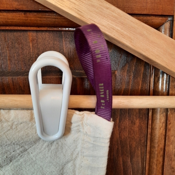 Ted Baker London cream drawstring closure dust cover bag - Picture 3 of 7